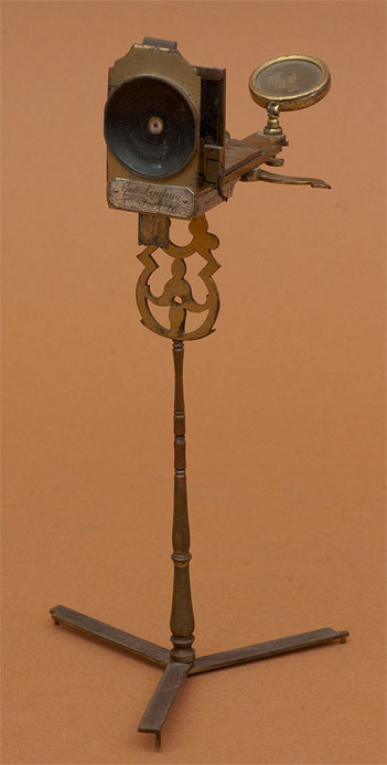 Results of Golub Collection search: Microscope No. 12