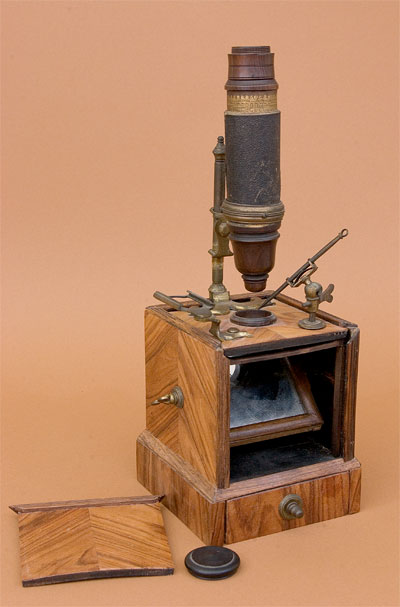 Results of Golub Collection search: Microscope No. 127