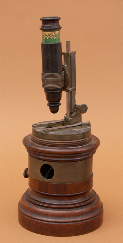 Results of Golub Collection search: Microscope No. 261
