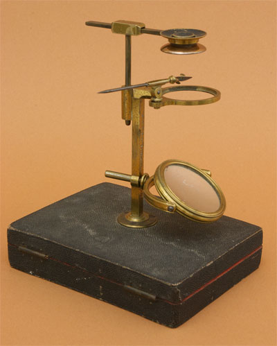 Results of Golub Collection search: Microscope No. 330