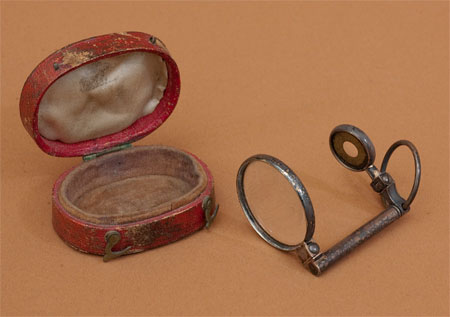 Results of Golub Collection search: Microscope No. 95