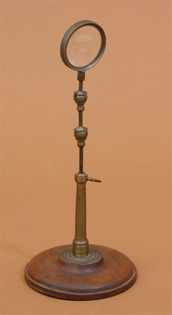 Results of Golub Collection search: Microscope No. 107