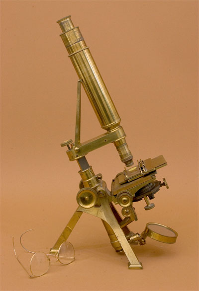 Results of Golub Collection search: Microscope No. 151